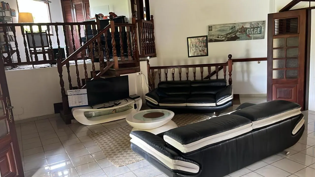 Chambre A Louer Quartier Fregate Est 2 Piscine Privee Le François Homestay szállás